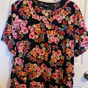 Women’s Tafford scrub top